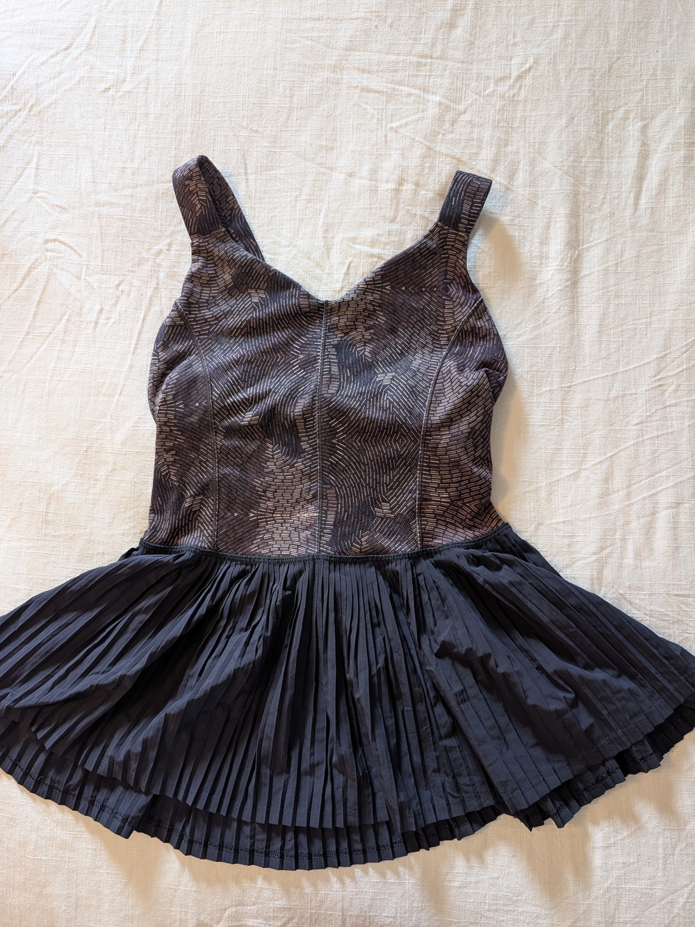 lululemon athletica Black Patterned Pleated Top